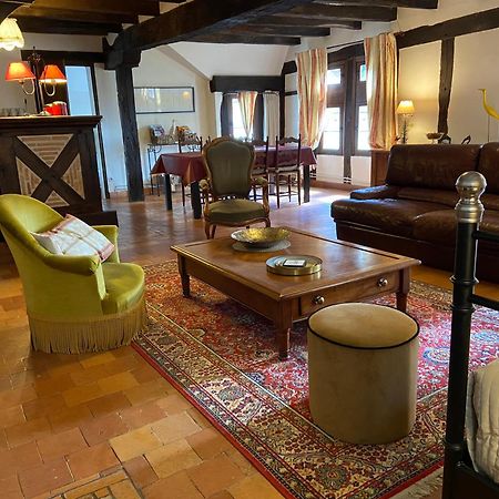 La Maison Rouge شينون المظهر الخارجي الصورة