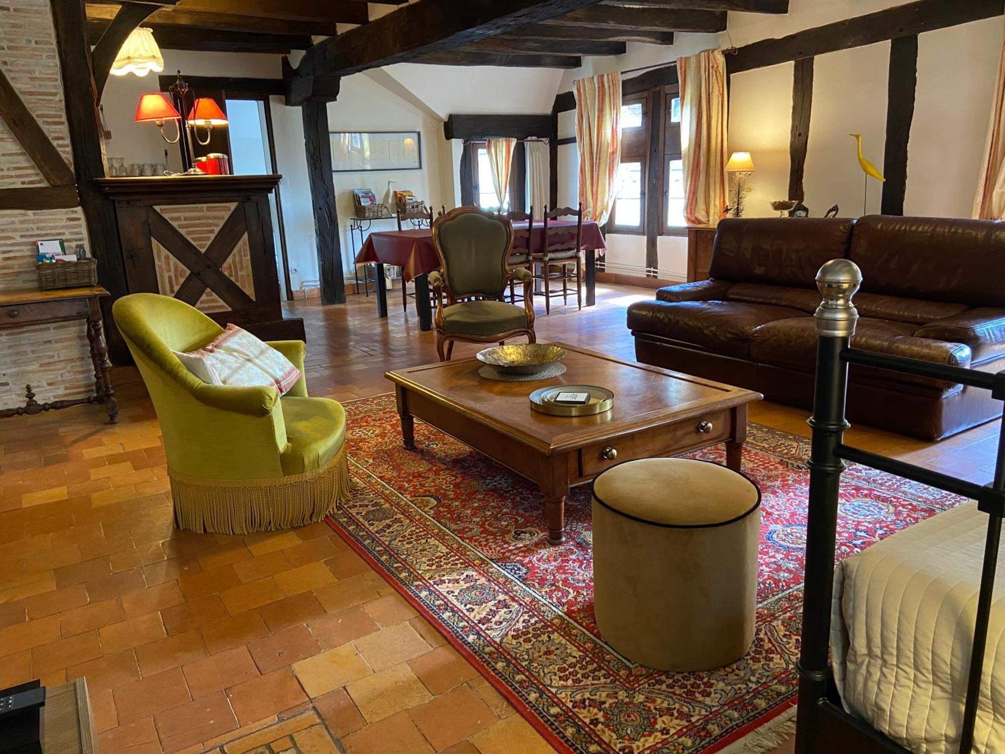 La Maison Rouge شينون المظهر الخارجي الصورة