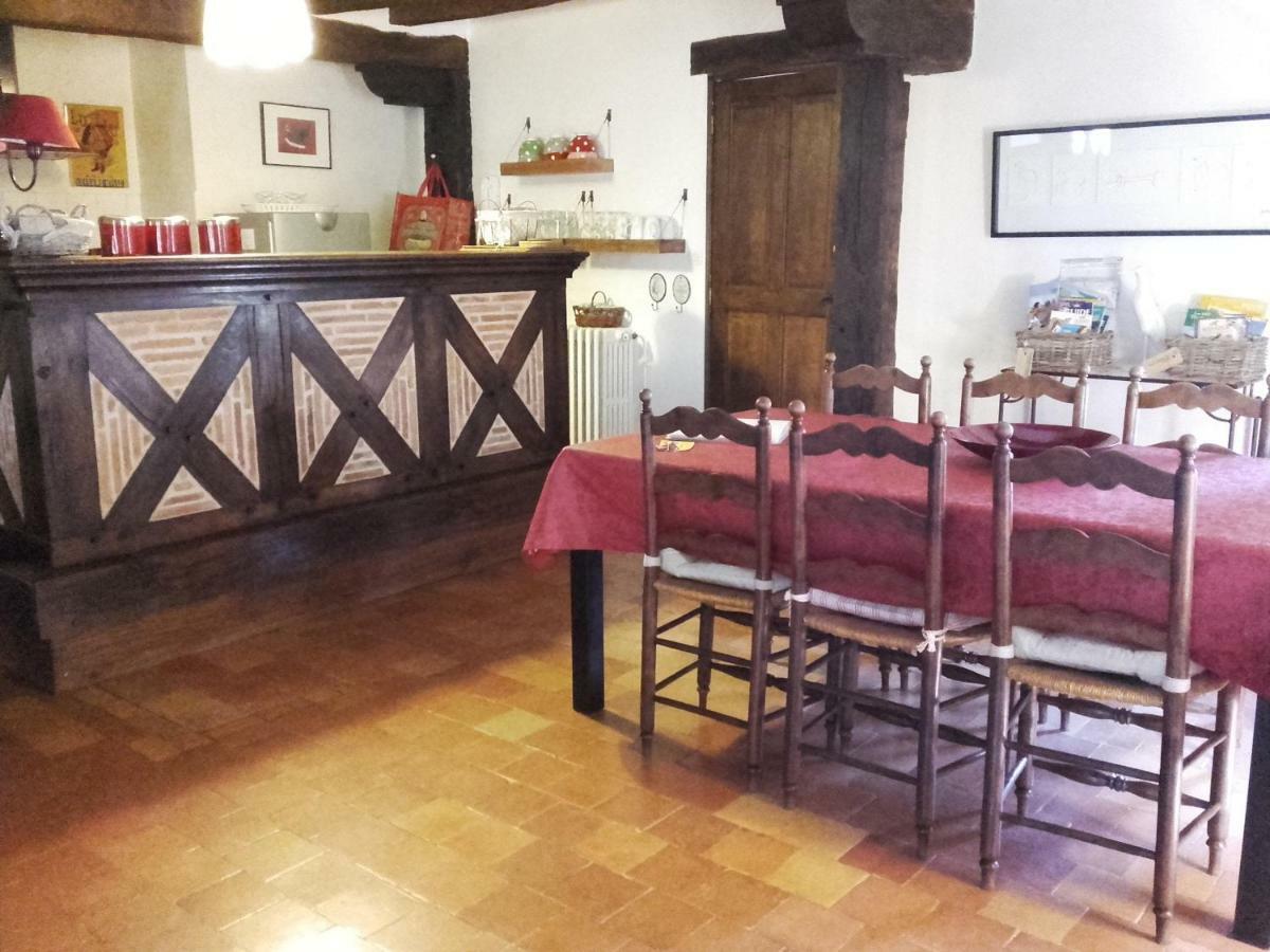 La Maison Rouge شينون المظهر الخارجي الصورة