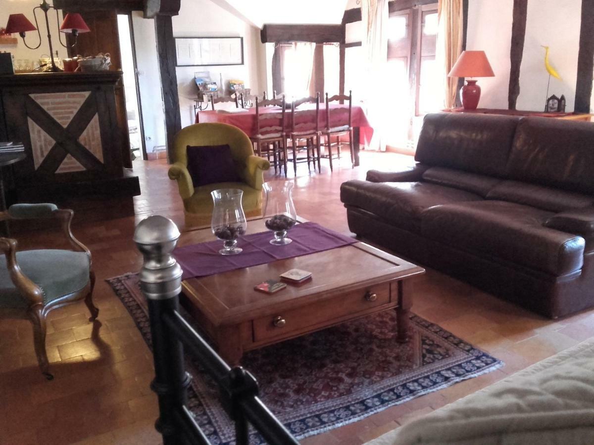 La Maison Rouge شينون المظهر الخارجي الصورة